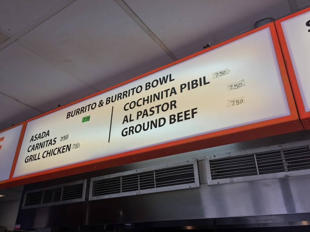 Taco Street | restaurant | 9100 E US Hwy 40, Independence, MO 64055, USA | 8164925315 OR +1 816-492-5315