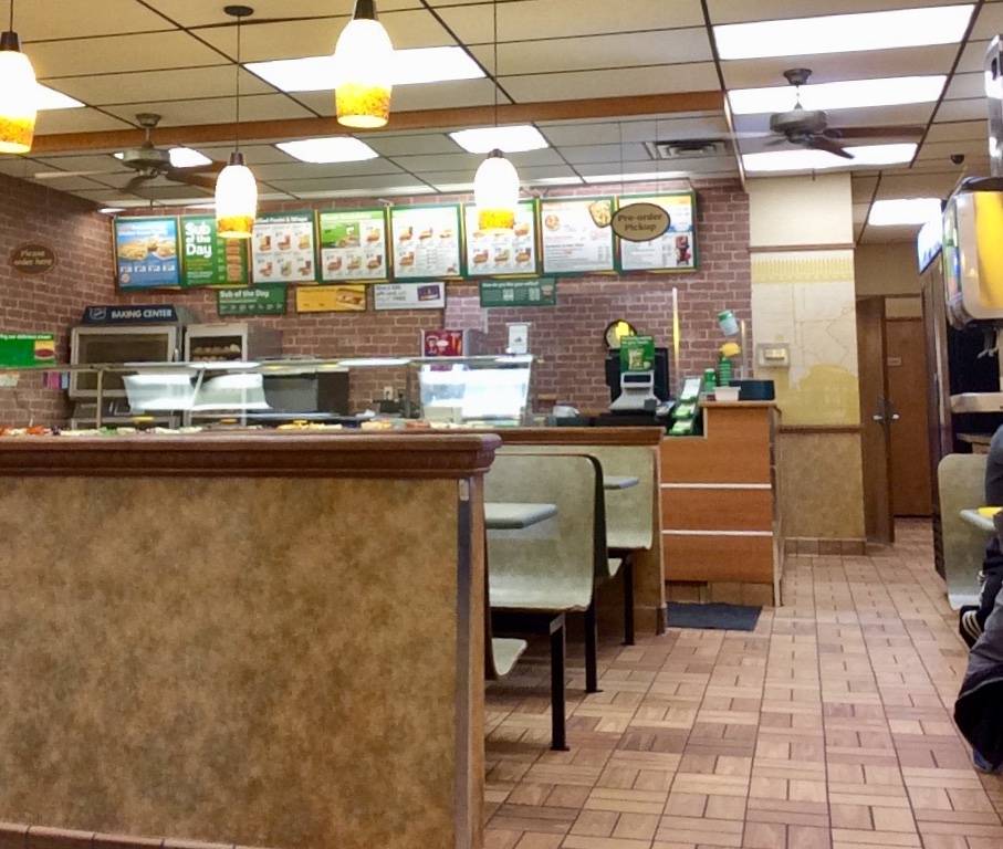 Subway | restaurant | 2600 County Rd 43 #0013, Kemptville, ON K0G 1J0, Canada | 6132584363 OR +1 613-258-4363