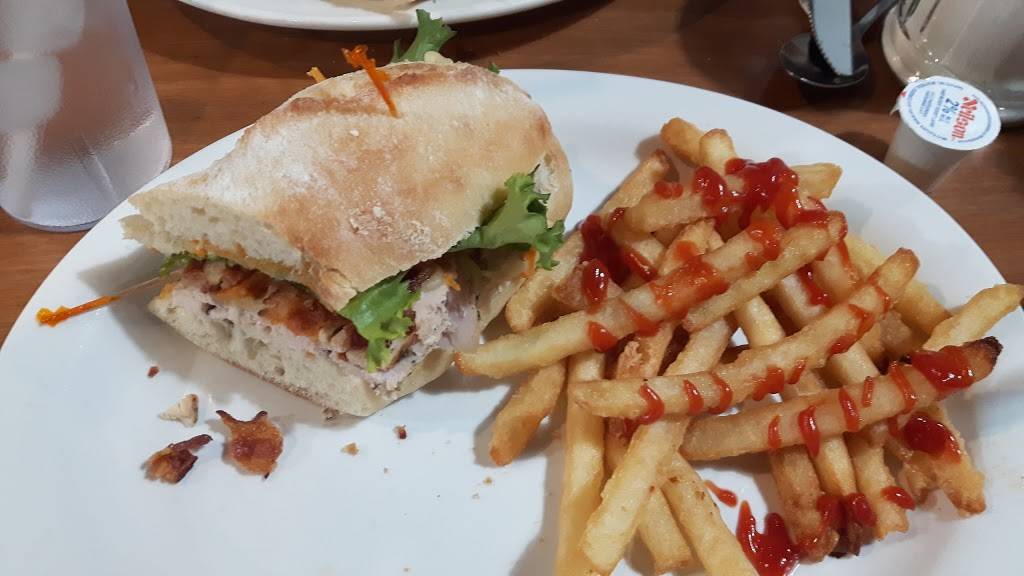 Diana Sweets Restaurant | restaurant | 190 Main St W, Listowel, ON N4W 1A1, Canada | 5192913610 OR +1 519-291-3610