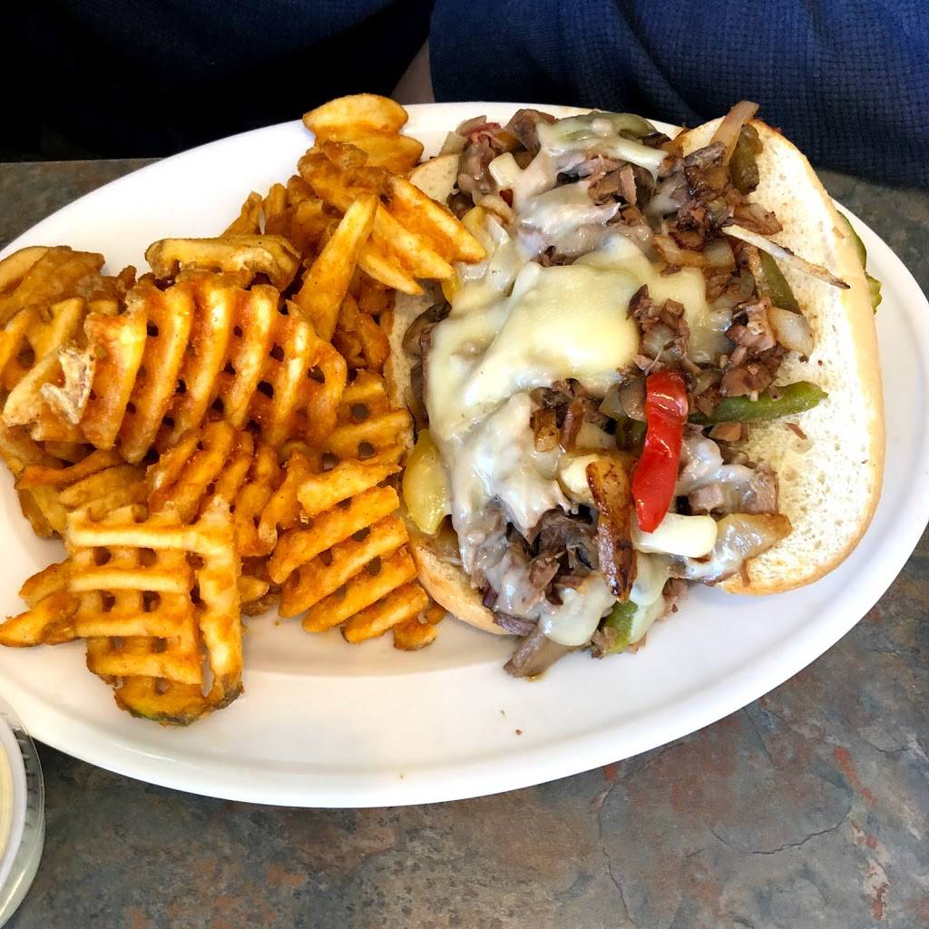 Landmark Restaurant | restaurant | 128 W Evans St, Williamsburg, IA 52361, USA | 3196682209 OR +1 319-668-2209