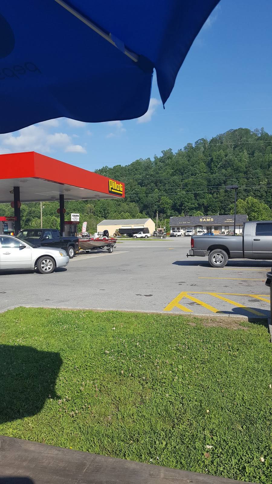 Pilot Travel Center | restaurant | 3000 US, US-25E Scenic, Middlesboro, KY 40965, USA | 6062484057 OR +1 606-248-4057