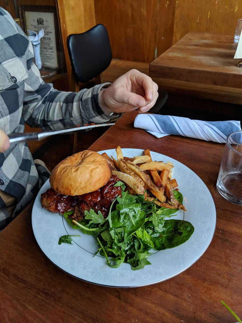 The Ace | restaurant | 231A Roncesvalles Ave, Toronto, ON M6R 2L6, Canada | 4167927729 OR +1 416-792-7729