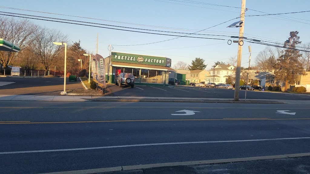 Philly Pretzel Factory | bakery | 301-307 S Black Horse Pike, Mt Ephraim, NJ 08059, USA | 8569311333 OR +1 856-931-1333