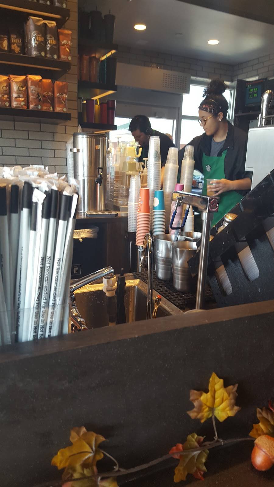 Starbucks | cafe | 15852 S Cicero Ave, Oak Forest, IL 60452, USA | 3129145795 OR +1 312-914-5795