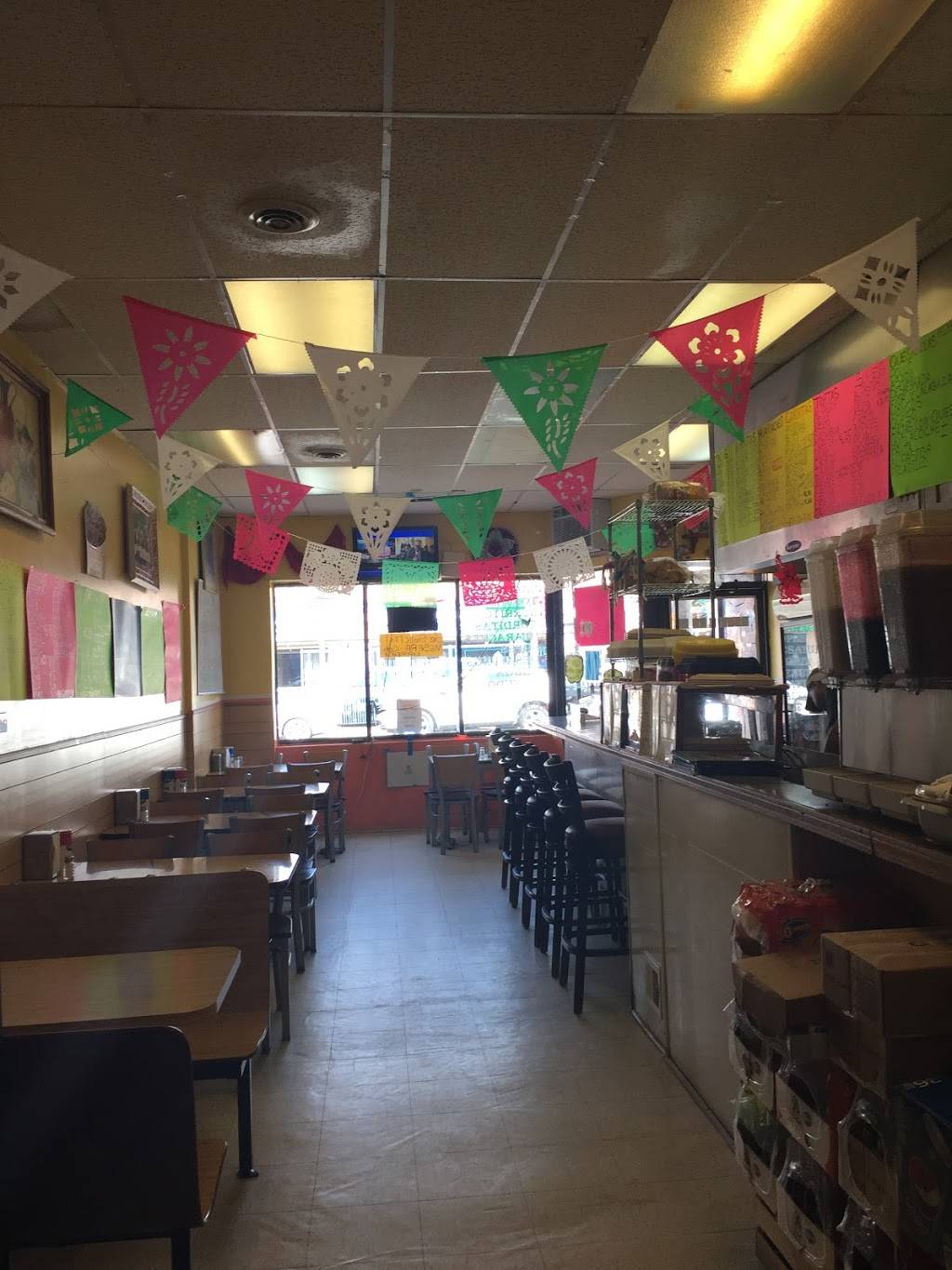 Taqueria Gomez | restaurant | 3635 W 31st St, Chicago, IL 60623, USA | 7733761863 OR +1 773-376-1863