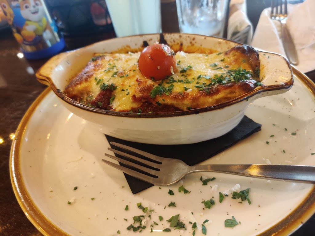 Chill Bar & Grill | restaurant | 7905 W Sahara Ave Suite 102, Las Vegas, NV 89117, USA | 7022024218 OR +1 702-202-4218