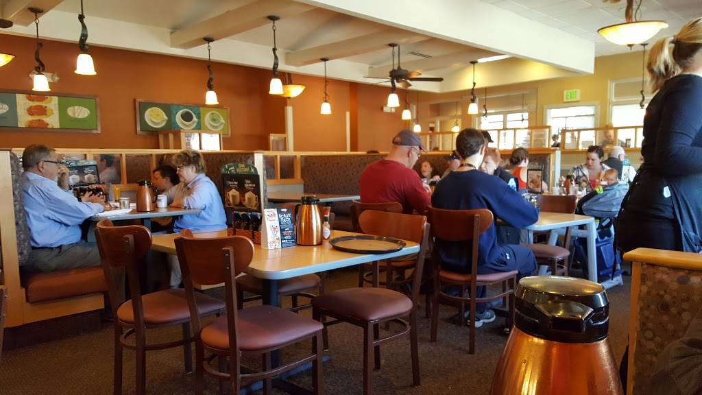 IHOP | restaurant | 2435 James St, Coralville, IA 52241, USA | 3192481122 OR +1 319-248-1122