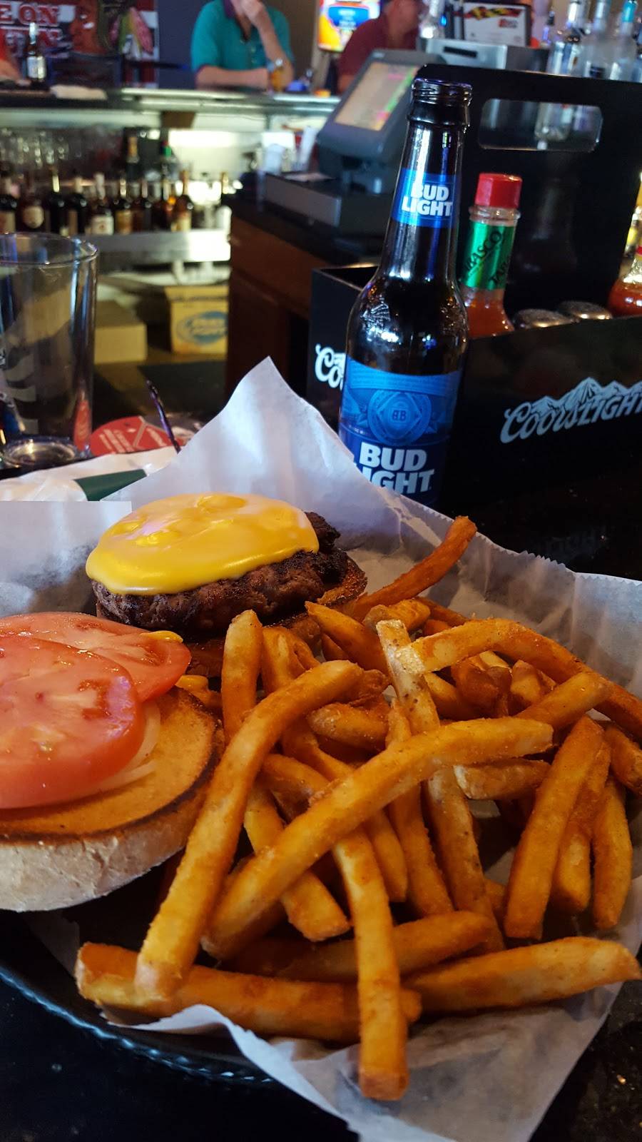 First Place Sports Bar & Grill | restaurant | 1736 Algonquin Rd, Hoffman Estates, IL 60192, USA | 8473593333 OR +1 847-359-3333