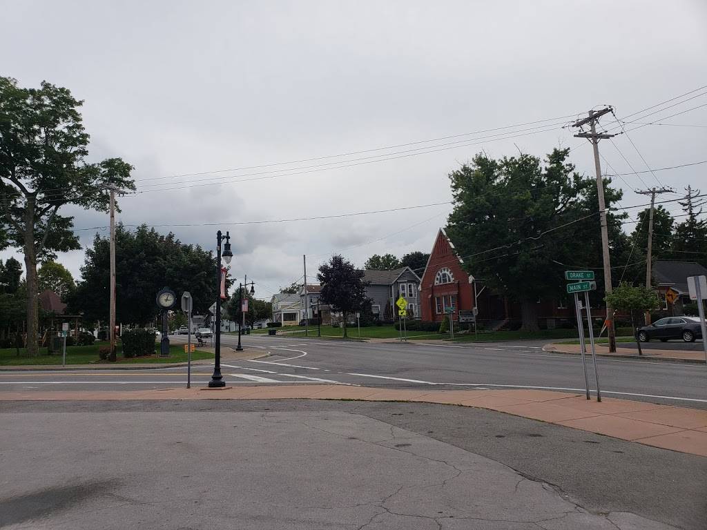 Santinos Pizza | restaurant | 2 Main St, Oakfield, NY 14125, USA | 5859485266 OR +1 585-948-5266