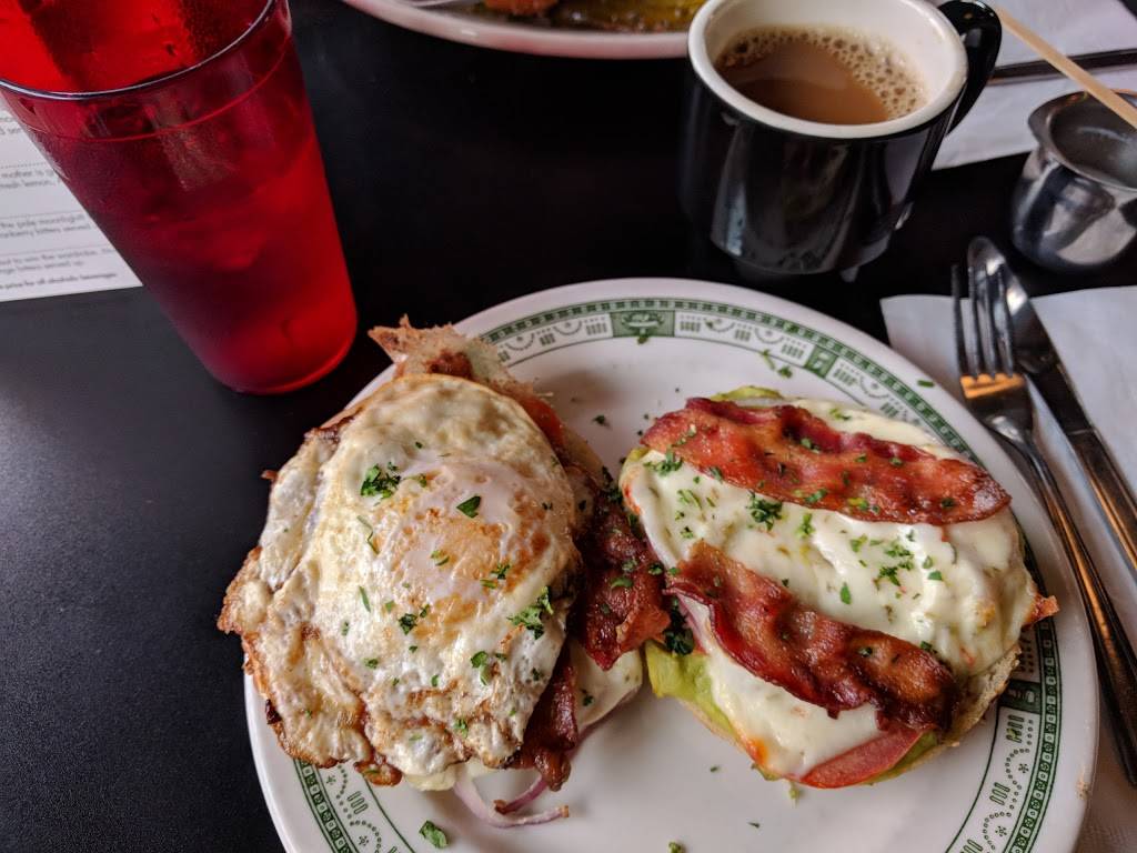 Lotties Lounge | restaurant | 4900 Rainier Ave S, Seattle, WA 98118, USA | 2067250519 OR +1 206-725-0519