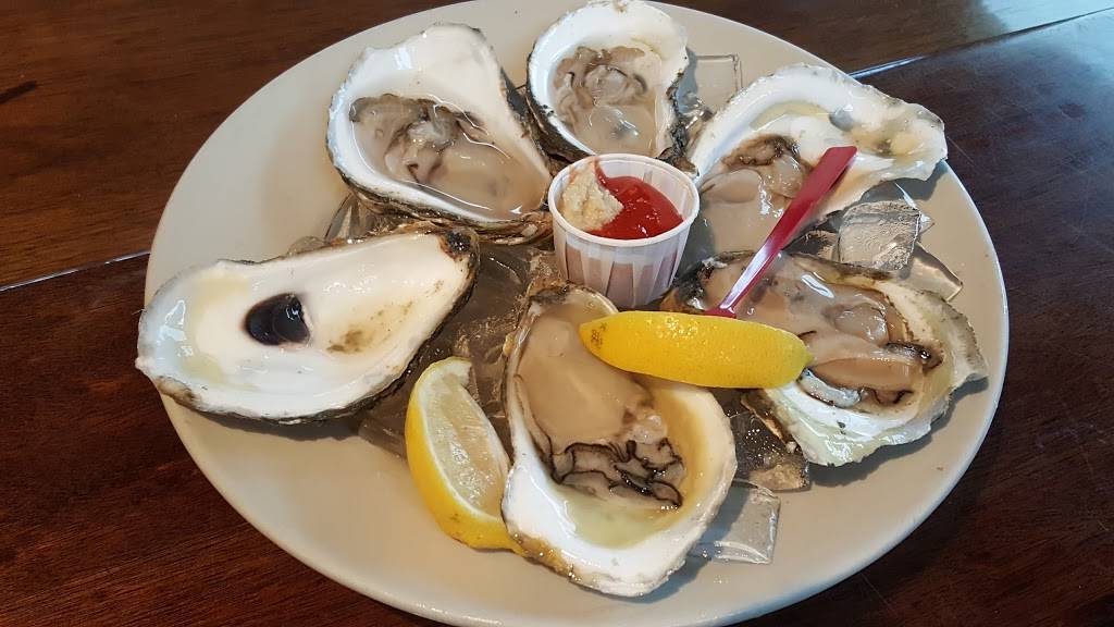 King Eiders Pub | restaurant | 2 Elm St, Damariscotta, ME 04543, USA | 2075636008 OR +1 207-563-6008