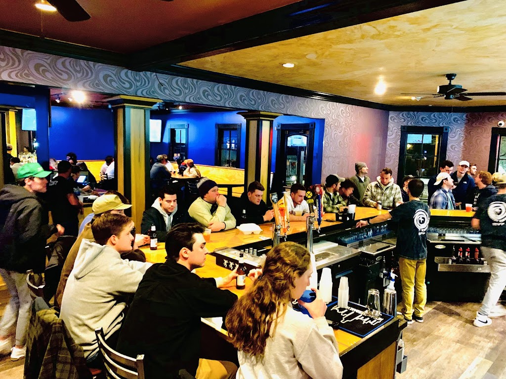 The Rabbit Hole - Tuscaloosa | restaurant | 1407 University Blvd, Tuscaloosa, AL 35401, USA | 2055495076 OR +1 205-549-5076