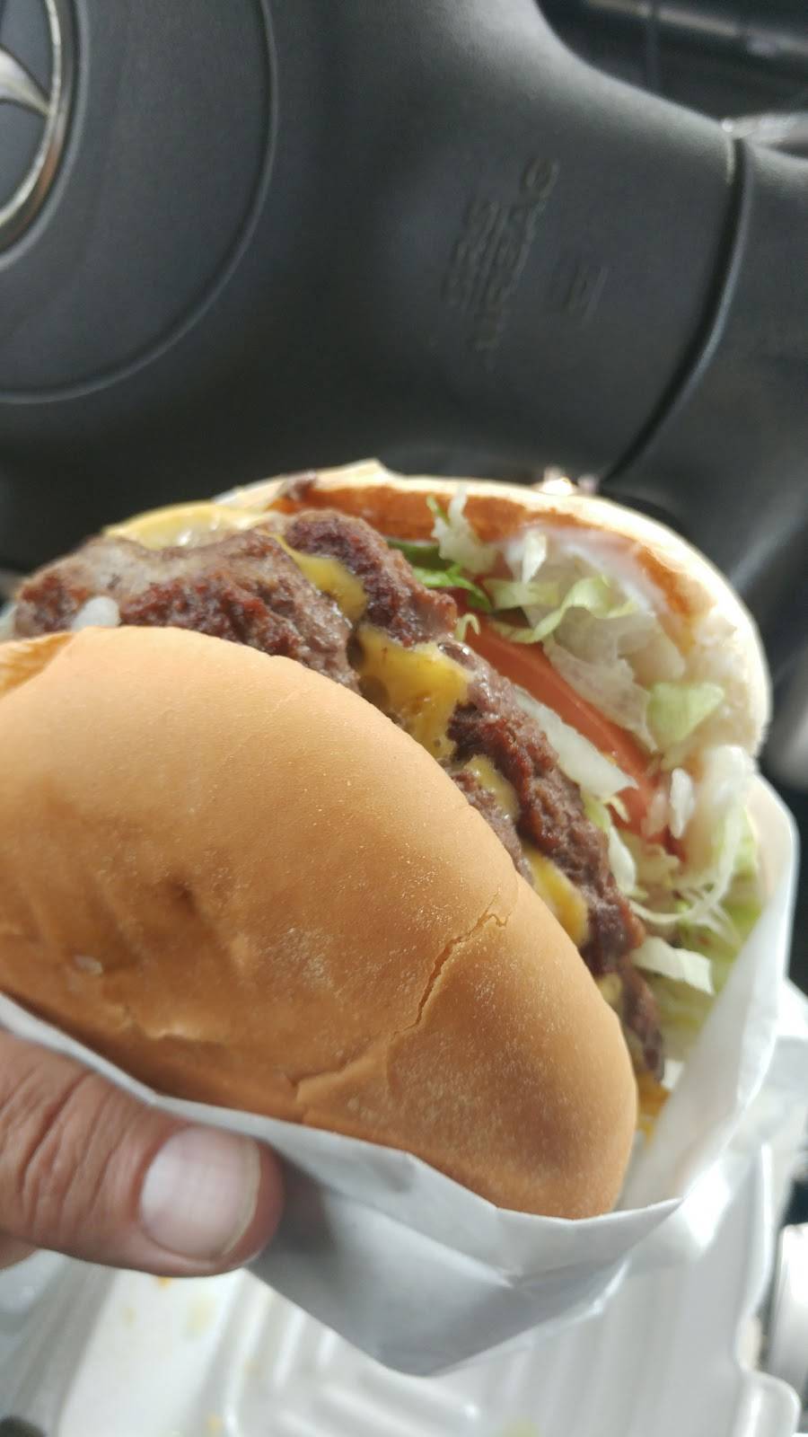 Ralphs Burger House | restaurant | 15 Rodgers Blvd, Chiefland, FL 32626, USA | 3524932687 OR +1 352-493-2687