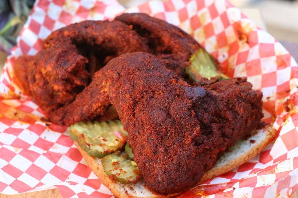 The Red Chickz | restaurant | 557 S Spring St, Los Angeles, CA 90013, USA | 2136072962 OR +1 213-607-2962