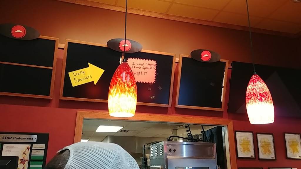 Pizza Hut | meal delivery | 2411 S, Rte 291, Independence, MO 64057, USA | 8163507725 OR +1 816-350-7725