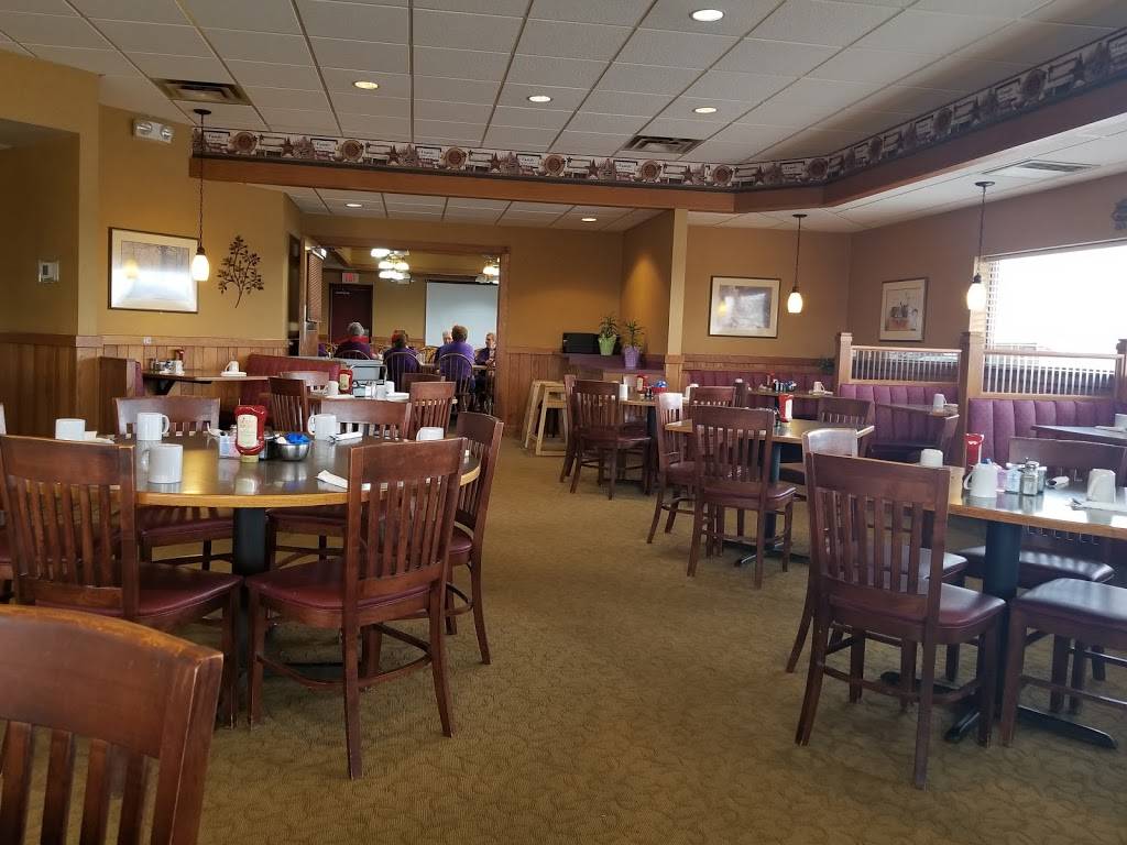 Cadott Family Restaurant | restaurant | 641 WI-27, Cadott, WI 54727, USA | 7159780027 OR +1 715-978-0027