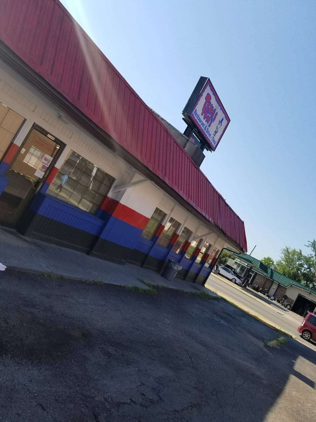 Texas Toms | restaurant | 709 Linwood Blvd, Kansas City, MO 64109, USA | 8169319500 OR +1 816-931-9500