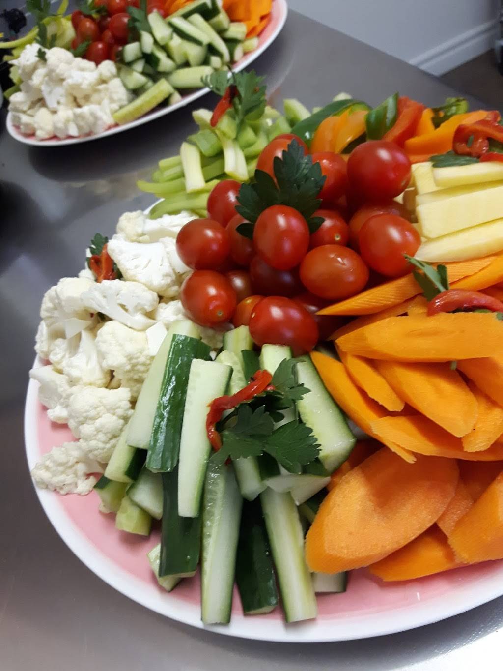 Patricia Roses | restaurant | 242 Water St N, Cambridge, ON N1R 3C1, Canada | 2262204608 OR +1 226-220-4608