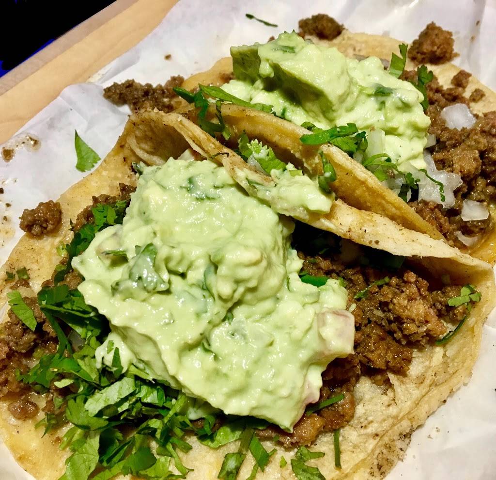 Tacos El Cuñado | restaurant | 442 Baypark Dr, Holland, MI 49424, USA | 6162987225 OR +1 616-298-7225