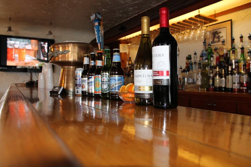 Crows Nest | restaurant | 4601 N State Rd, Harbor Springs, MI 49740, USA | 2315266011 OR +1 231-526-6011