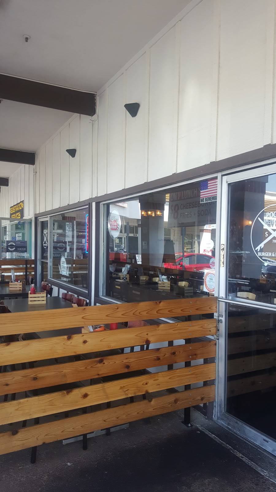 Poche Burger & Kitchen | restaurant | 2727 Via Cascadita, San Clemente, CA 92672, USA | 9494921135 OR +1 949-492-1135