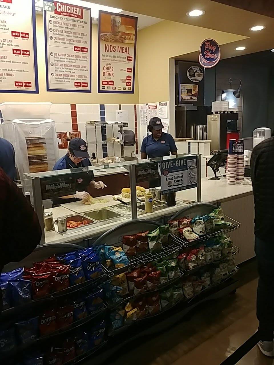 Jersey Mikes Subs | restaurant | 5050 Sunrise Hwy, Massapequa Park, NY 11762, USA | 5165900791 OR +1 516-590-0791