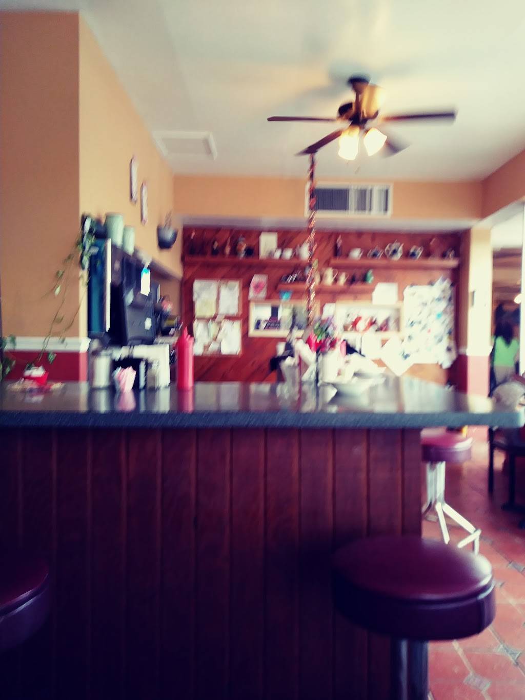 Cafe Perks OBT | restaurant | 2575 N Orange Blossom Trail, Orlando, FL 32804, USA | 4075400187 OR +1 407-540-0187