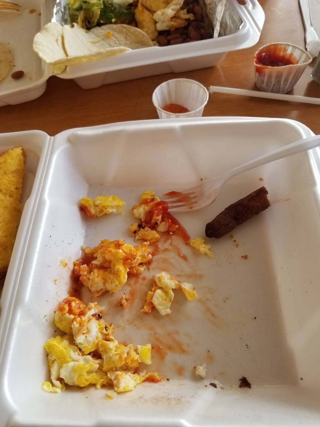 Queens Burgers | restaurant | 12731 Osborne St, Pacoima, CA 91331, USA | 8188966456 OR +1 818-896-6456