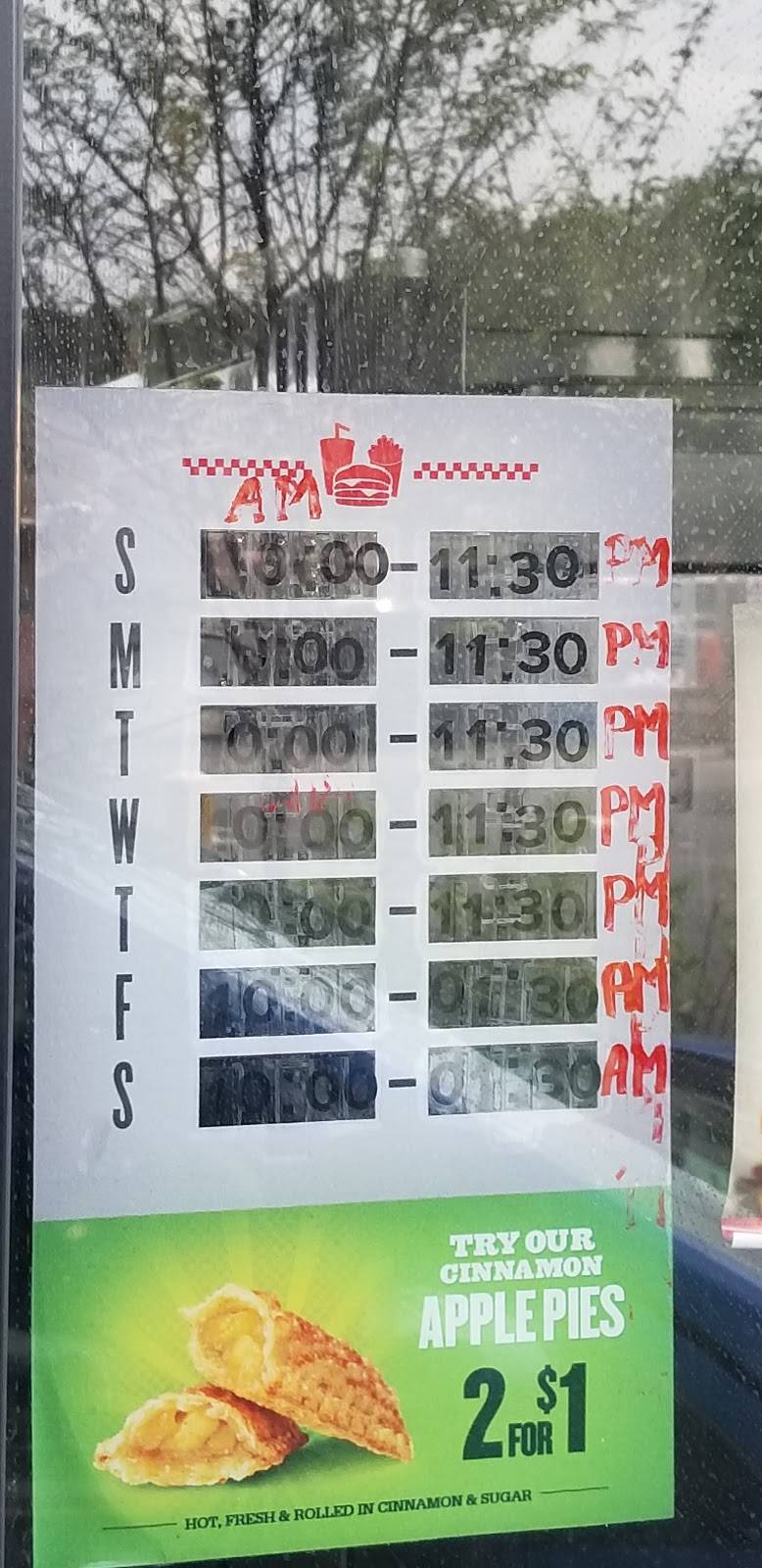 Checkers | restaurant | 2270 Forest Ave, Staten Island, NY 11214, USA | 7188164382 OR +1 718-816-4382