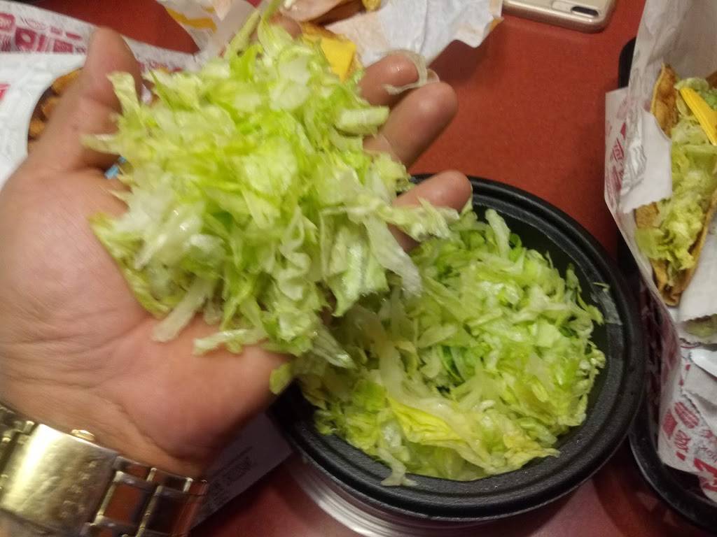 Jack in the Box | restaurant | 3195 Royal Ln, Dallas, TX 75229, USA | 2143515580 OR +1 214-351-5580