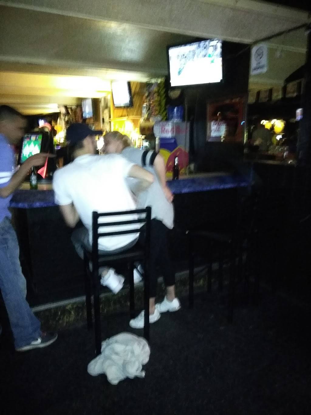 Last Call Bar and Grill | restaurant | 15163 E 10 Mile Rd, Eastpointe, MI 48021, USA | 5867721080 OR +1 586-772-1080