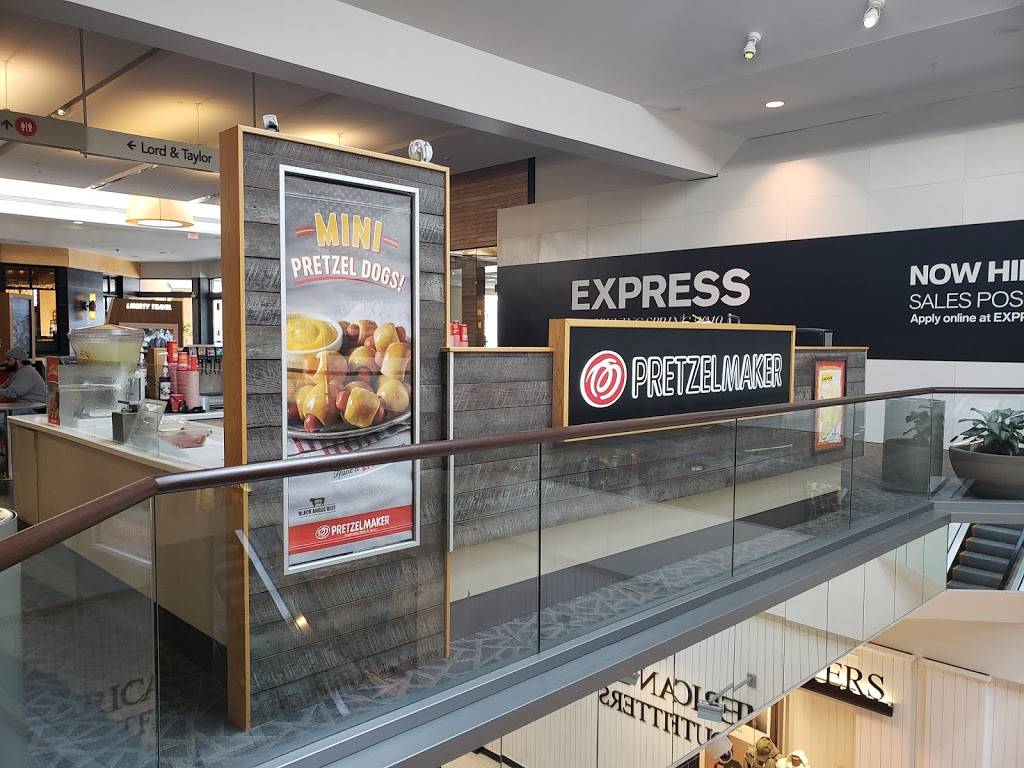 Pretzelmaker | restaurant | 5065 Main St, Trumbull, CT 06611, USA | 2033739908 OR +1 203-373-9908