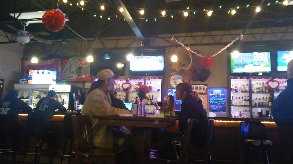 Quench Bar & Grill | restaurant | 8414 Market St, Youngstown, OH 44512, USA | 3309533313 OR +1 330-953-3313