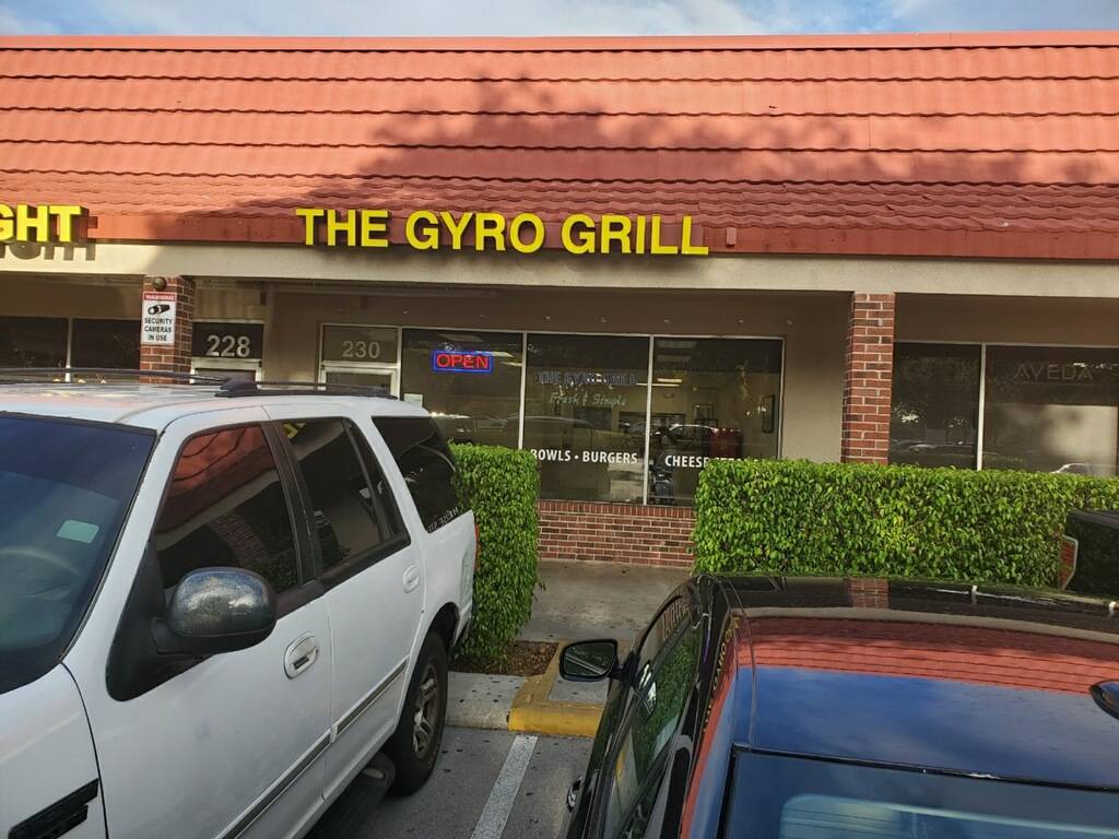 The Gyro Grill | restaurant | 230 S University Dr, Plantation, FL 33324, USA | 7547797902 OR +1 754-779-7902