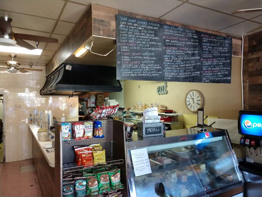 Hungry Hanks Deli | restaurant | 866 3rd Ave, Chula Vista, CA 91911, USA | 6194264499 OR +1 619-426-4499