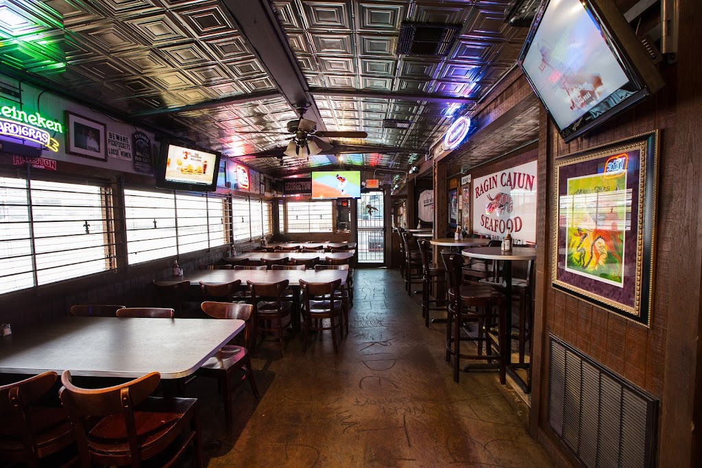 Ragin Cajun | restaurant | 4302 Richmond Ave, Houston, TX 77027, USA | 7136236321 OR +1 713-623-6321