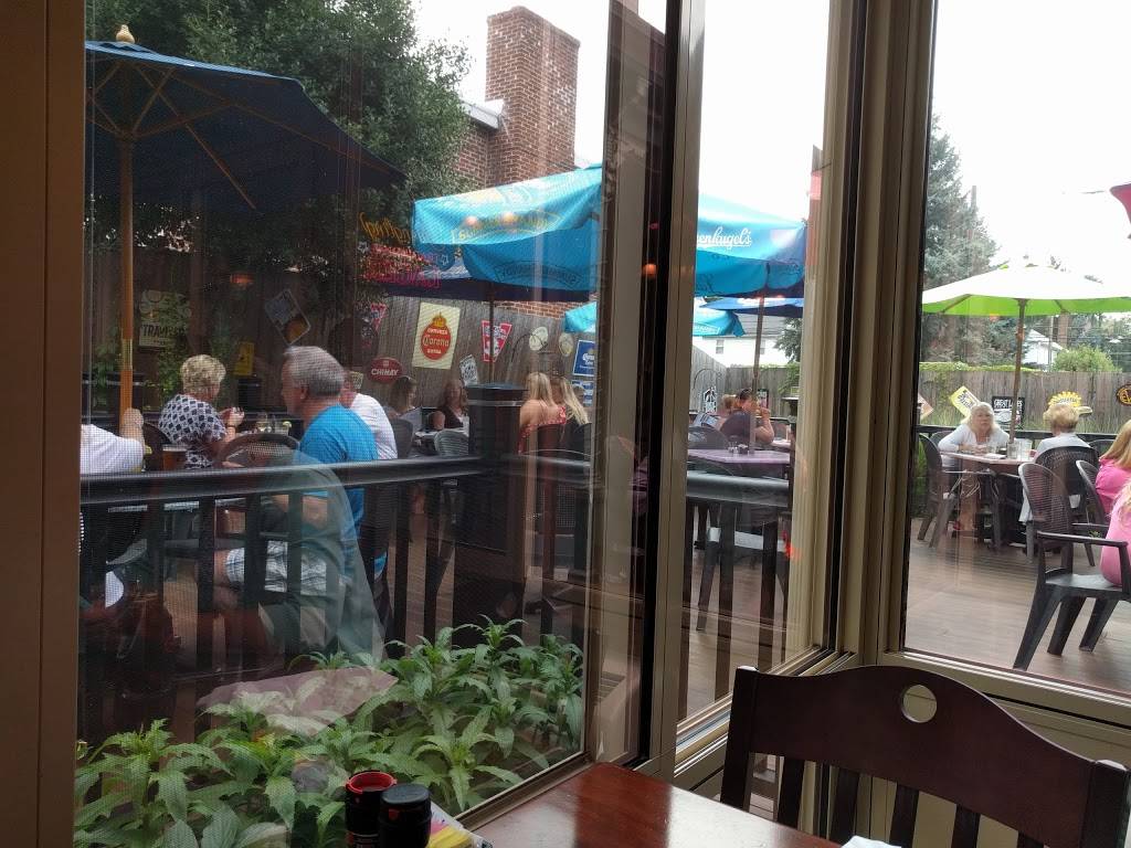 Warwick Hotel | restaurant | 12 W Main St, Hummelstown, PA 17036, USA | 7175669124 OR +1 717-566-9124