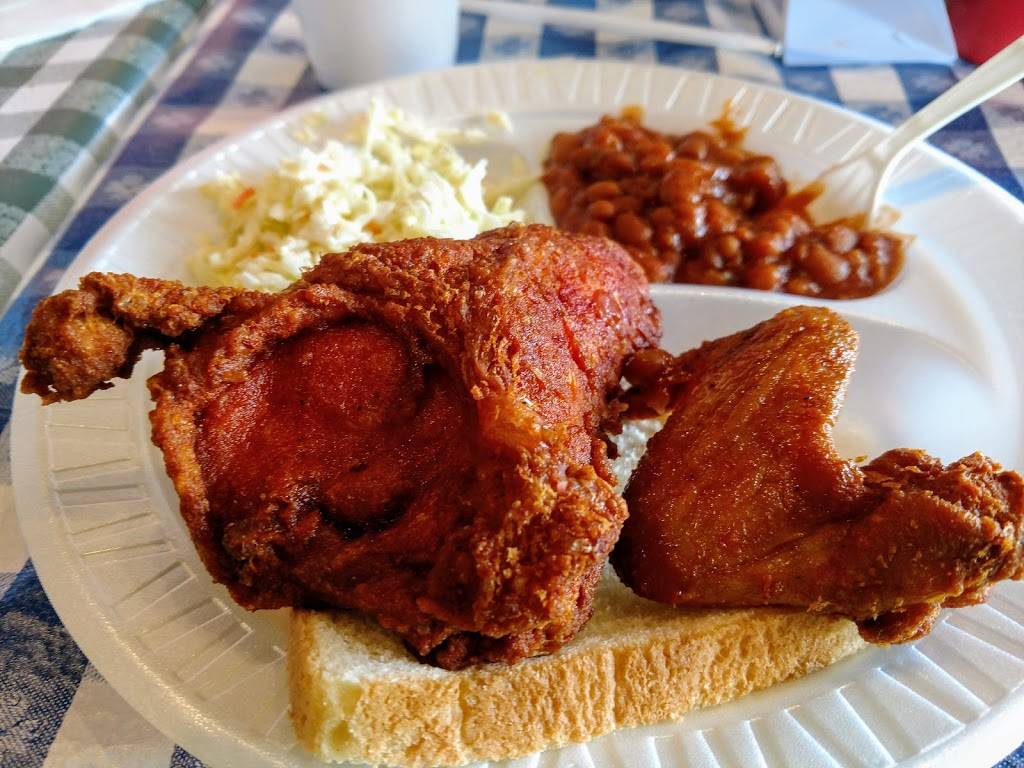Guss World Famous Fried Chicken | restaurant | 4101 3rd Ave, Detroit, MI 48201, USA | 3138180324 OR +1 313-818-0324