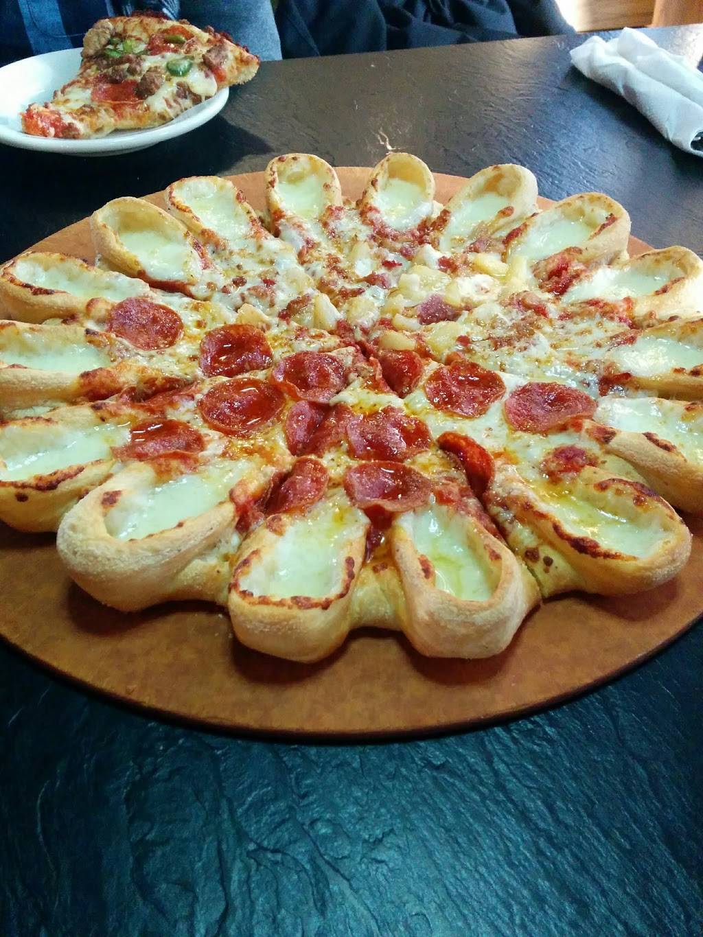 Pizza Hut | meal takeaway | 400 S Hermitage Rd, Hermitage, PA 16148, USA | 7249813321 OR +1 724-981-3321