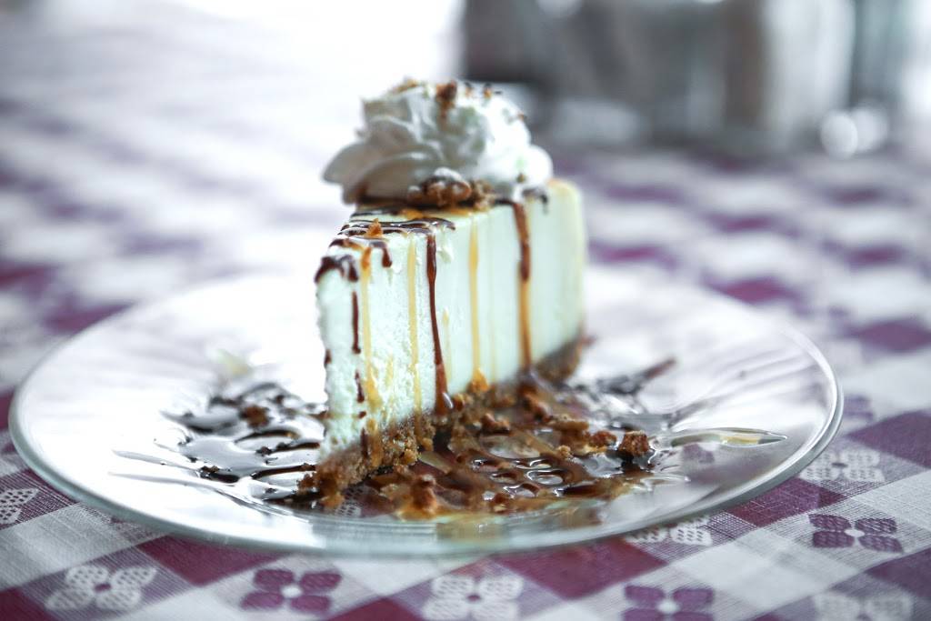 Hwy 77 Cafe | restaurant | 1101 US-77, Rosebud, TX 76570, USA | 2545834444 OR +1 254-583-4444