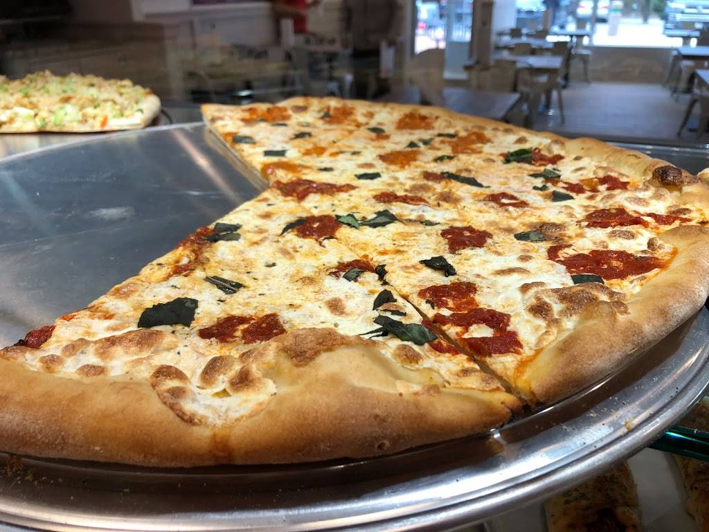 Bello Pizza | restaurant | 118 North County Shopping Center, Goldens Bridge, NY 10526, USA | 9142324363 OR +1 914-232-4363