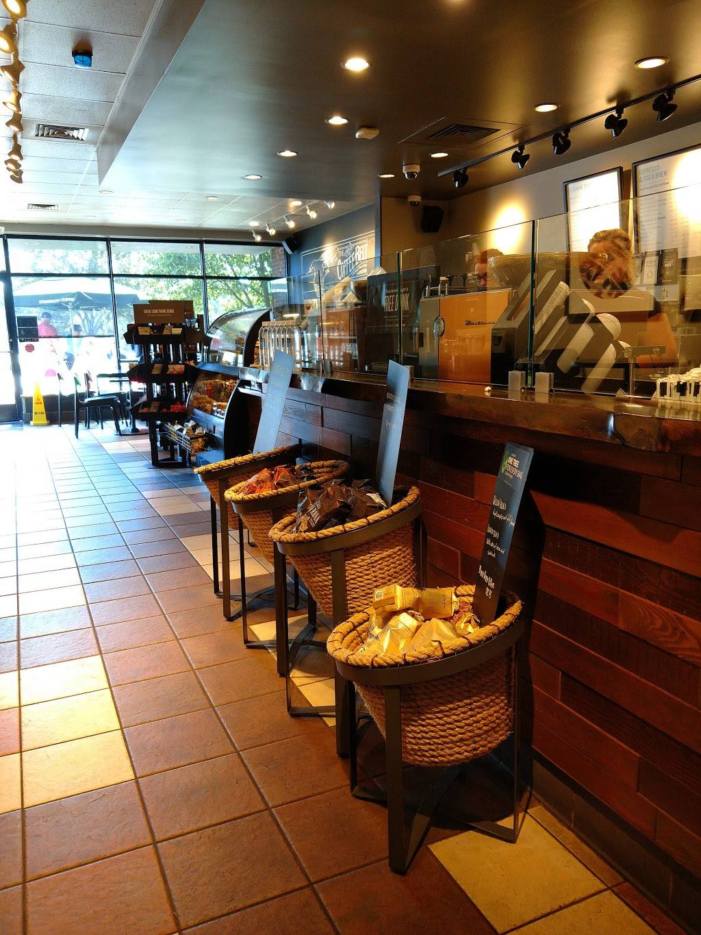 Starbucks | cafe | 4200 Orchard Lake Rd, Orchard Lake, MI 48323, USA | 2486832047 OR +1 248-683-2047