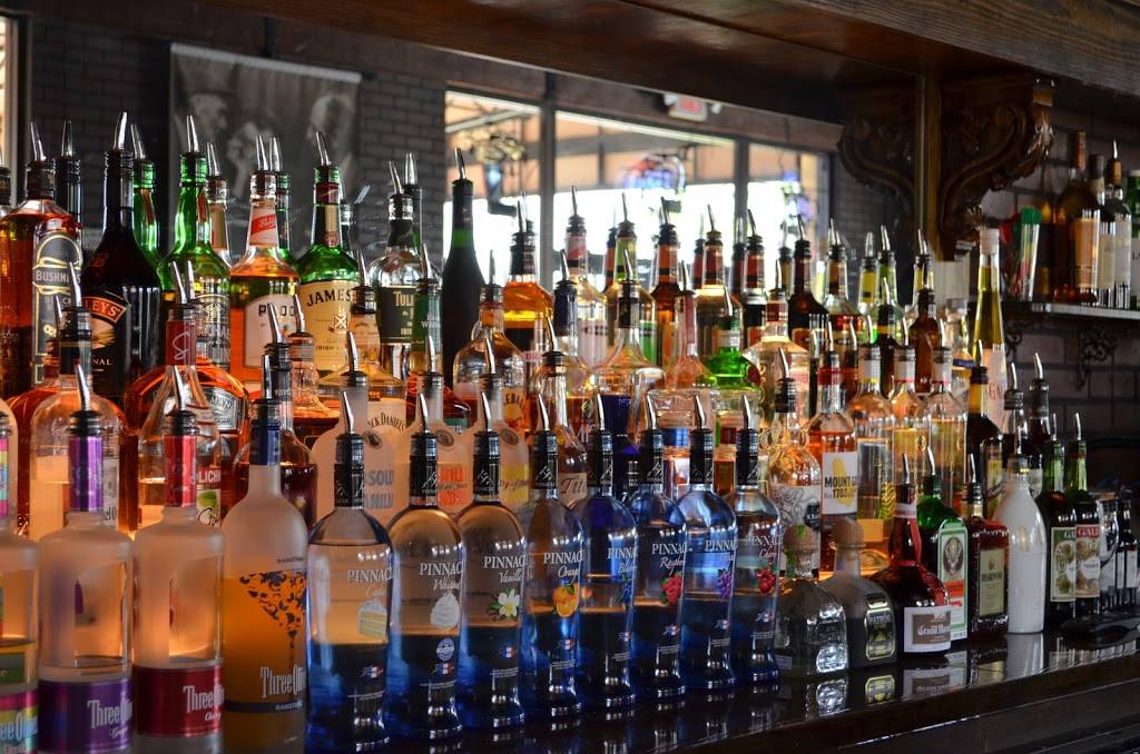 PaddyWagon Irish Pub | restaurant | 4402 FL-64, Bradenton, FL 34208, USA | 9412515946 OR +1 941-251-5946