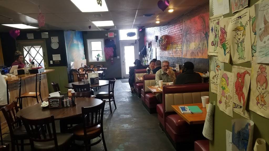 Finchs Family Restaurant of Creedmoor | restaurant | 101 West Masonic St, Creedmoor, NC 27522, USA | 9195286565 OR +1 919-528-6565