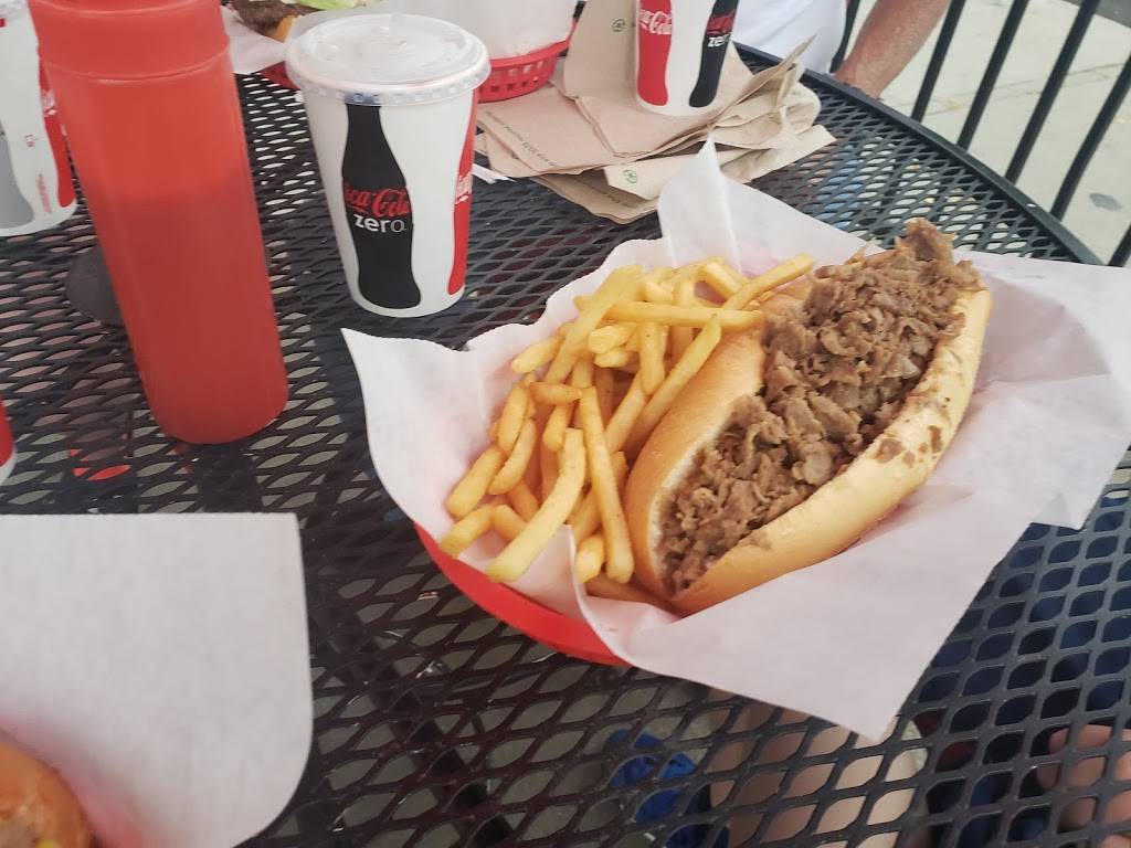 Famous Philly Cheese Steak & Wings | restaurant | 2200 Oneida St, Denver, CO 80207, USA | 3033335600 OR +1 303-333-5600