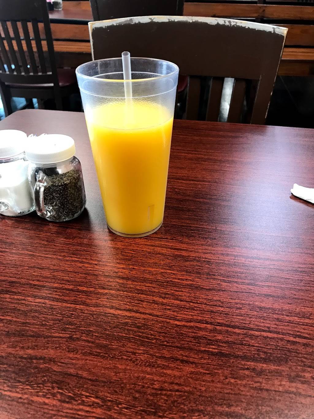 Moms Country Kitchen | restaurant | 14428 Aldine Westfield Rd, Houston, TX 77039, USA | 8322304420 OR +1 832-230-4420