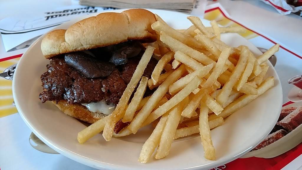 Steak n Shake | restaurant | 5901 University Dr, Huntsville, AL 35806, USA | 2564176751 OR +1 256-417-6751