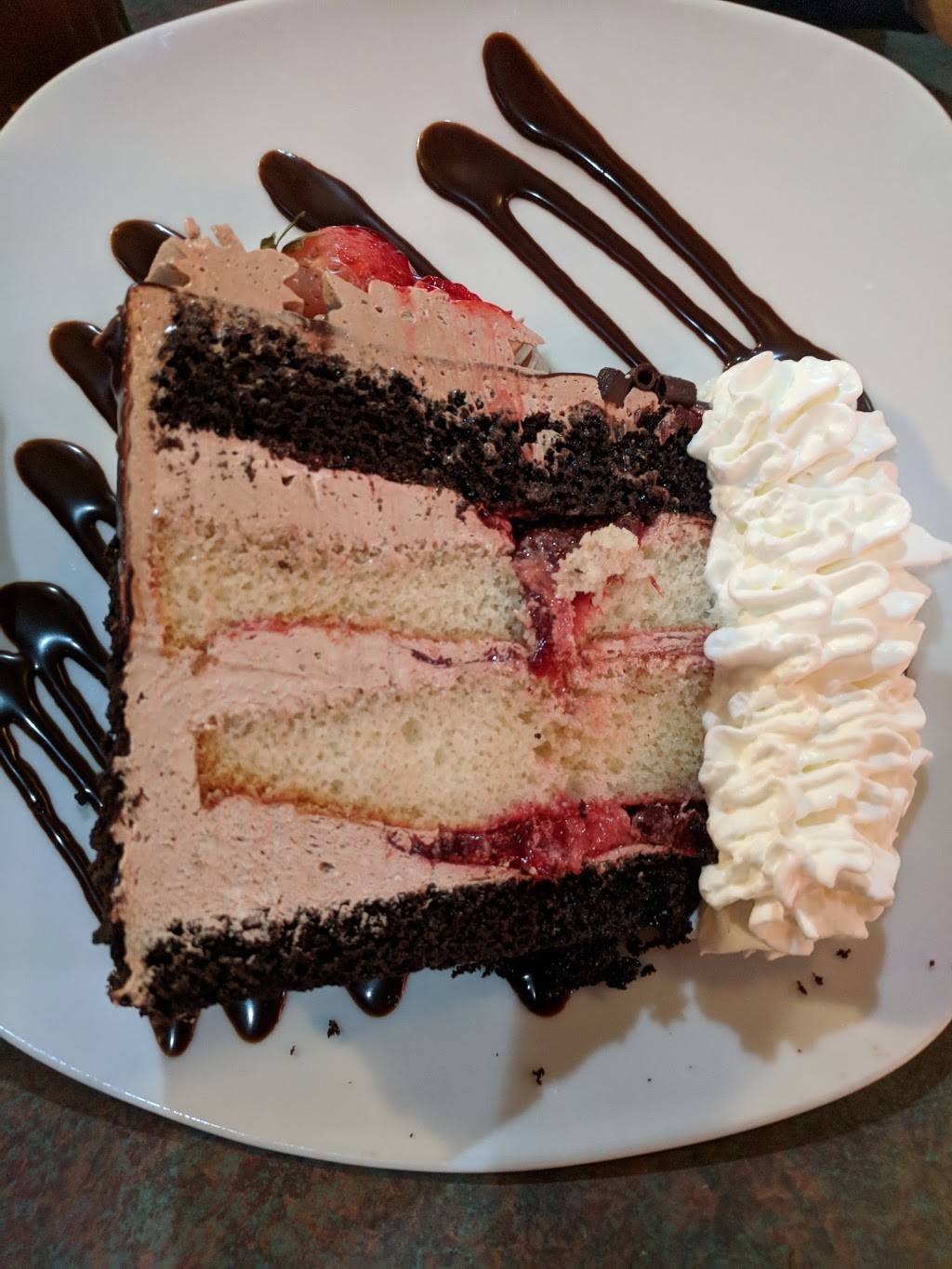 Gondolier Italian Restaurant and Pizza | restaurant | 10029 GA-92 #112, Woodstock, GA 30188, USA | 7705166292 OR +1 770-516-6292