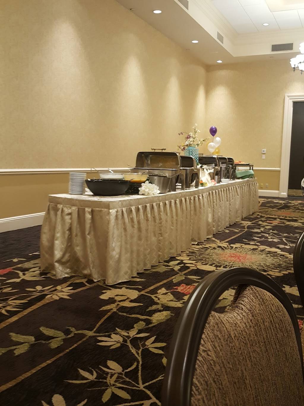 T.Js Tavern | restaurant | 990 Hilton Heights Rd, Charlottesville, VA 22901, USA | 4349732121 OR +1 434-973-2121