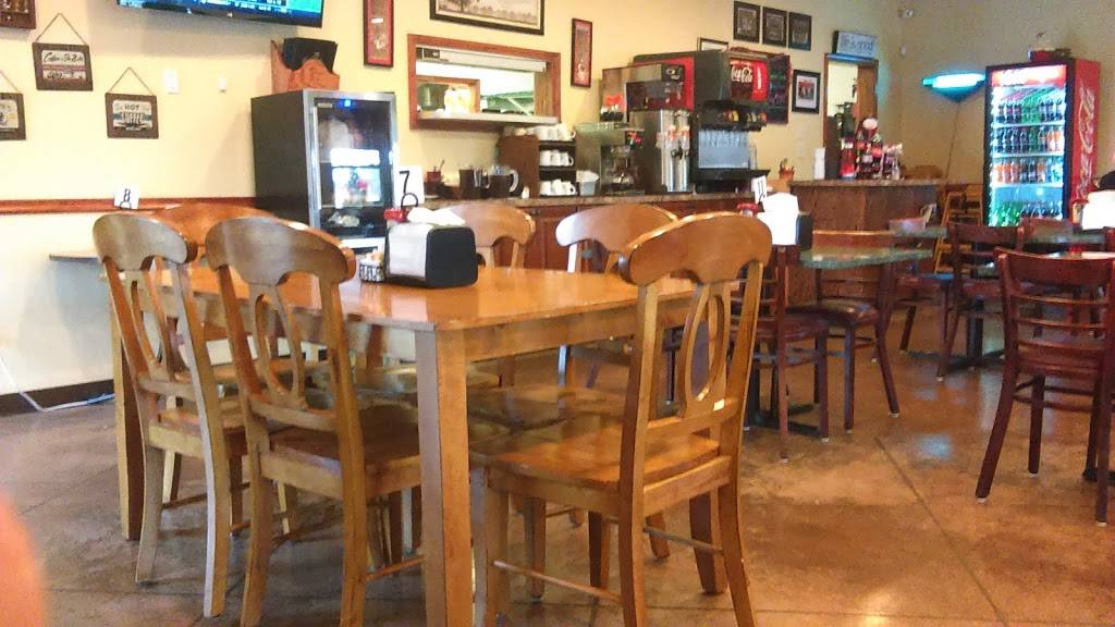 Goodfellas Pizza | restaurant | 103 Colonels Way, Henryville, IN 47126, USA | 8122943343 OR +1 812-294-3343